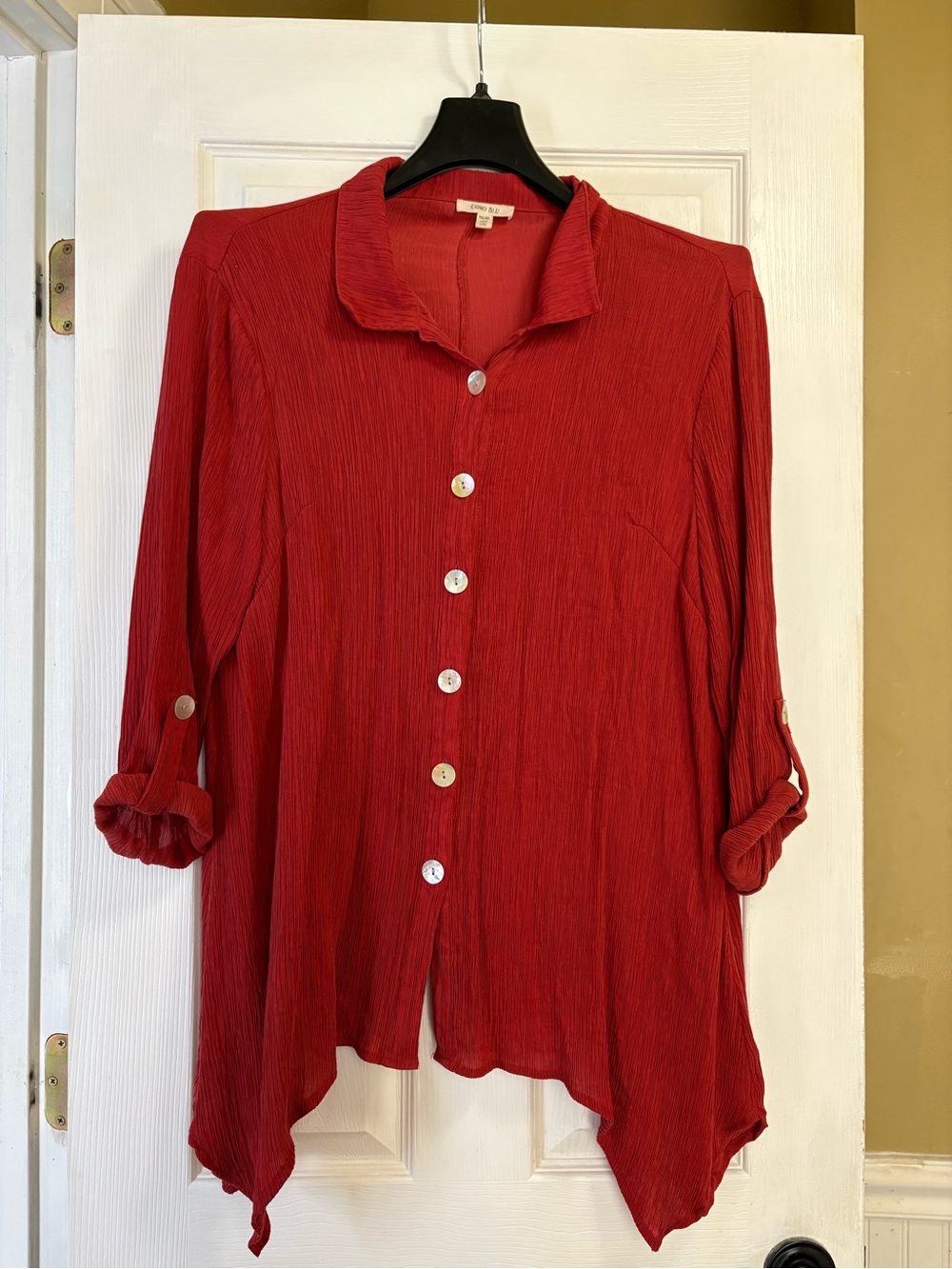 Women's Brick Red Button-Front Textured Top